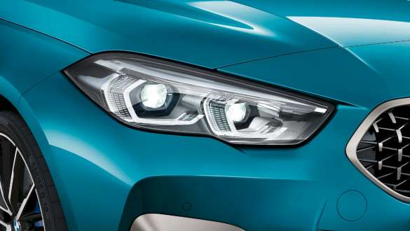 Adaptive LED headlights BMW 2 Series Gran Coupé Adaptive LED headlights BMW 2 Series Gran Coupé Snapper Rocks Blue metallic F44 close-up