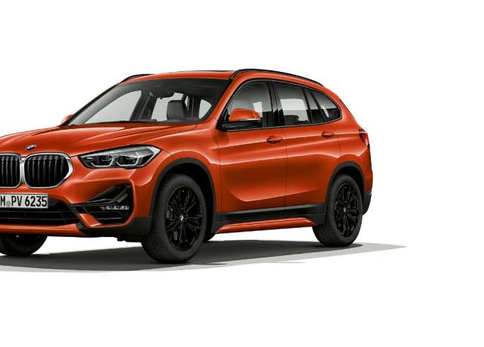 BMW X1, Model Sport Line, three-quarter front view BMW X1, Model Sport Line, three-quarter front view studio shot