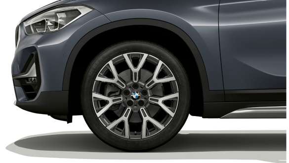 BMW X1, 19” light-alloy wheel. BMW X1, close-up on 19” light-alloy wheel.