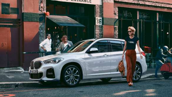 eDrive Remote Services BMW X1 xDrive25e F48 eDrive Remote Services BMW X1 xDrive25e F48 2019 parking side view
