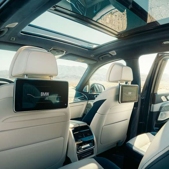 BMW X7 interior BMW X7 interior: perspective from the third row of seats