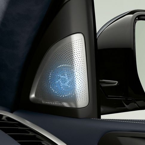 Bowers & Wilkins Diamond Surround Sound System Bowers & Wilkins: close-up of a diamond surround loudspeaker