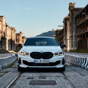 BMW M135i xDrive M Performance design 07 BMW 1 Series BMW M135i xDrive M Performance design 07