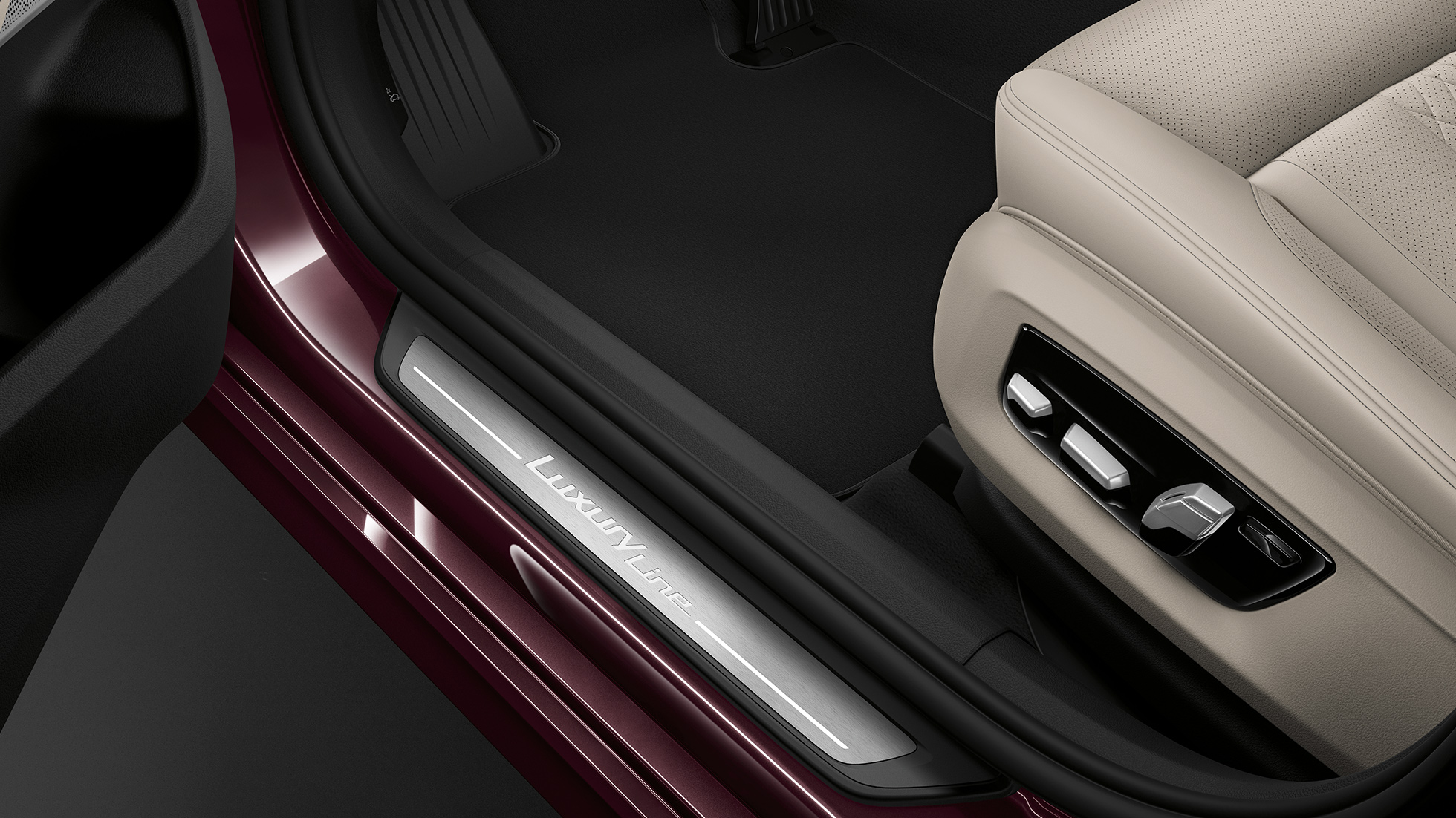 BMW 6 Series Gran Turismo G32 Luxury Line door sill finisher BMW 6 Series Gran Turismo G32 2017 Luxury Line Royal Burgundy Red door sill finisher