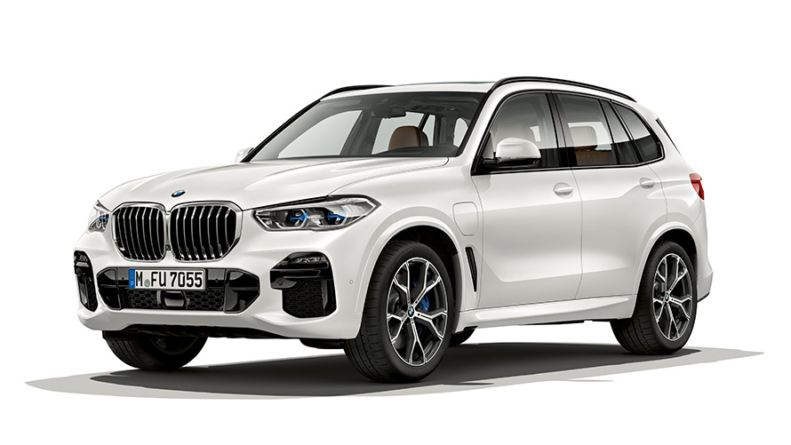 BMW X Series BMW X5 plug-in hybrid G05 three-quarter side view