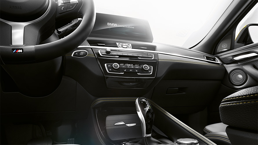 BMW X2 F39 2020 interior centre console