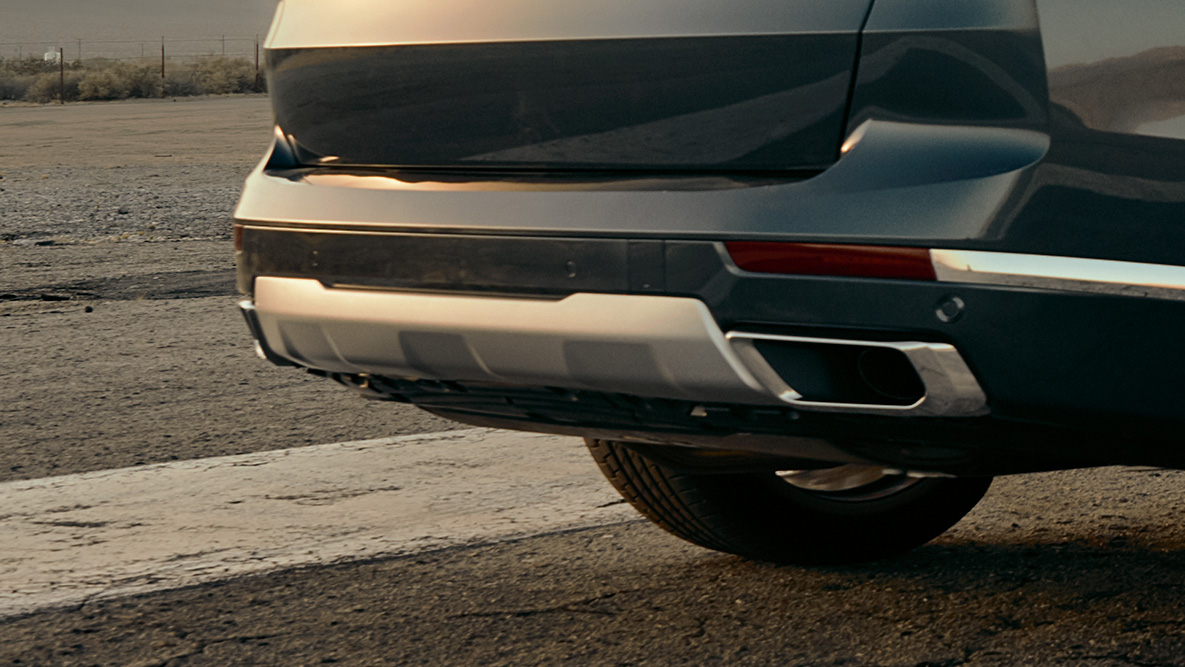 M sports exhaust system BMW X7: Close-up of the Adaptive 2-Axle Air Suspension