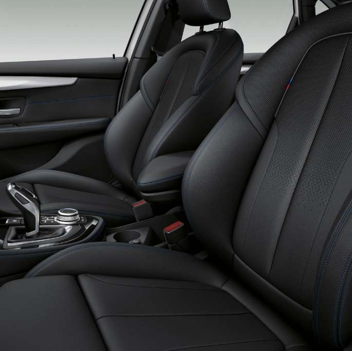 Sport seats BMW 2 Series Active Tourer 220d xDrive Model M Sport F45 interior 